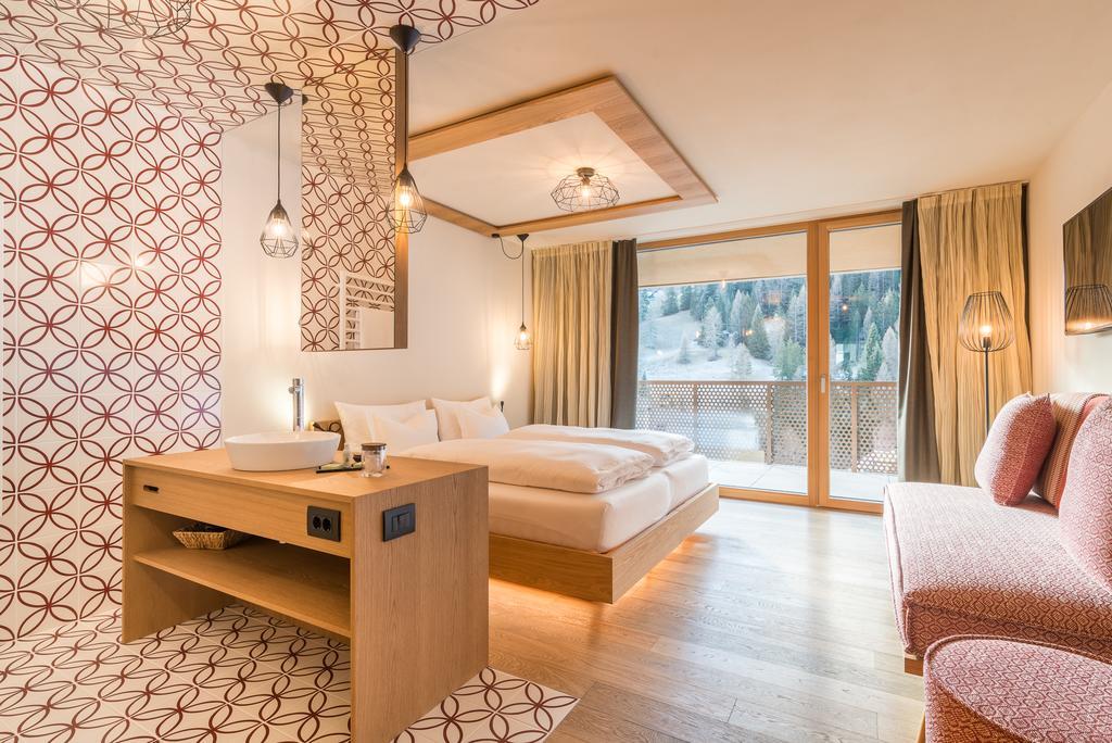 Hotel Tofana San Cassiano  Εξωτερικό φωτογραφία